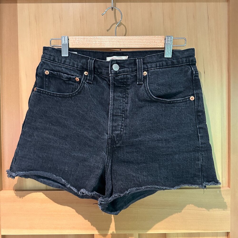 Levi's Women's Premium Ribcage Shorts Black Size 30 *fits like 28*